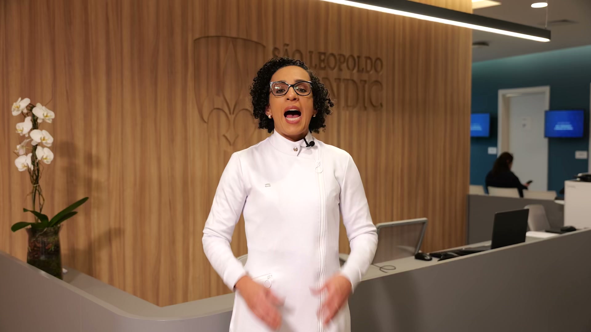 Capa do vídeo de apresentação da Pós-Graduação em Pediatria Aplicada ao Consultório